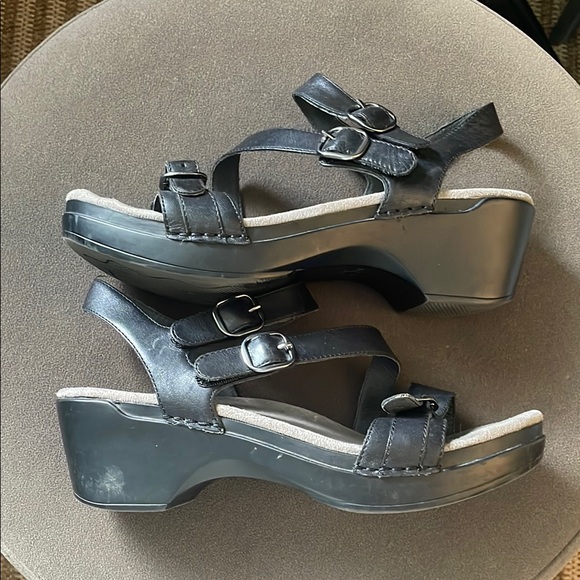Dansko Sacha Black Comfort Sandal Women's 9.5/40 Euro Wedge Summer - Picture 6 of 9